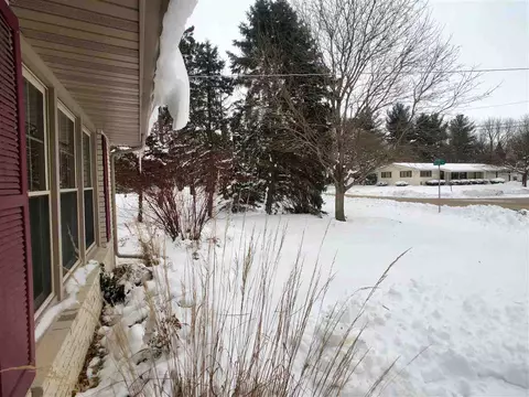 6064 E Bradley Rd, Byron, IL 61010 photo 3