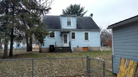 335 Springfield, South Beloit, IL 61080 photo 2