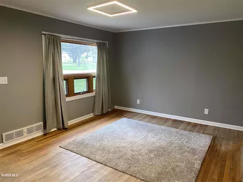 25 E Walnut, Cedarville, IL 61013 photo 2