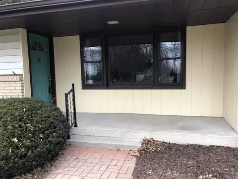 1128 N Jackson St, Pecatonica, IL 61063 photo 2