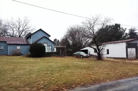 212 E Davis St, Dakota, IL 61018 photo 3