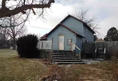 212 E Davis St, Dakota, IL 61018 photo 5