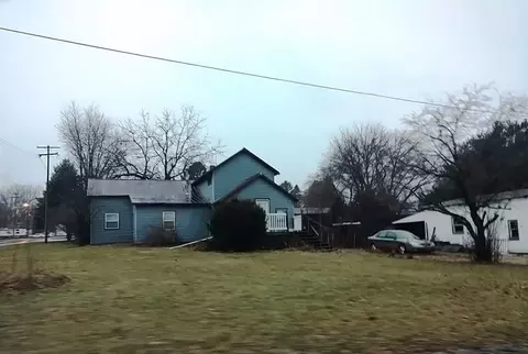 212 E Davis St, Dakota, IL 61018 photo 4