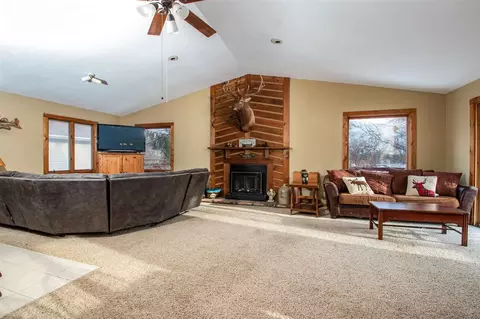 1992 Baintree Rd, Lake Summerset, IL 61019 photo 3