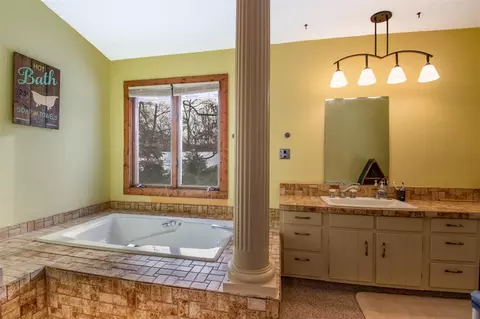1992 Baintree Rd, Lake Summerset, IL 61019 photo 16