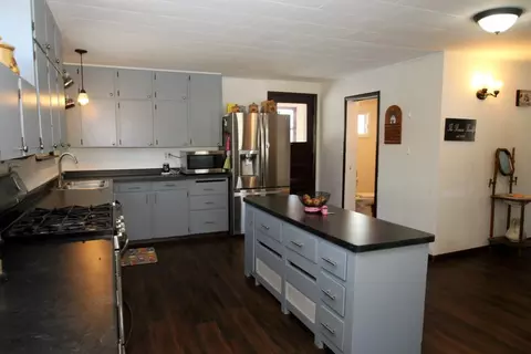 145 N 4th St, Capron, IL 61012 photo 13