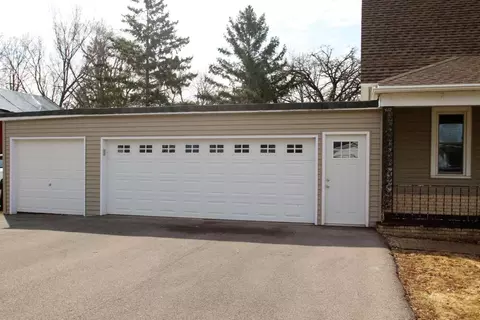 145 N 4th St, Capron, IL 61012 photo 23