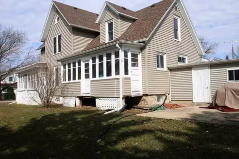145 N 4th St, Capron, IL 61012 photo 24