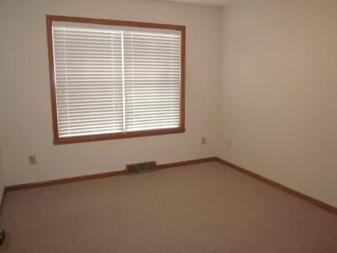 1340 Dresden, Lake Summerset, IL 61019 photo 14