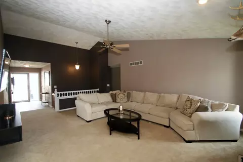 1056 Old Hunter Run, Byron, IL 61010 photo 6
