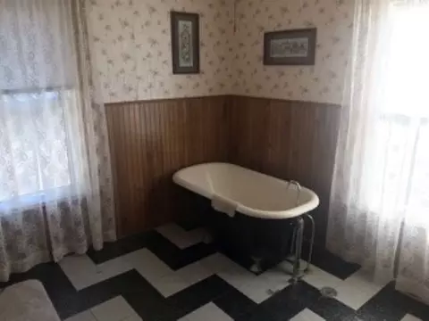 105 W Allen St, Holcomb, IL 61043 photo 11