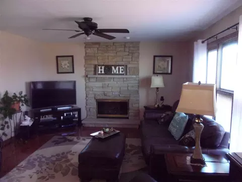 12294 Whispering Winds Dr, Roscoe, IL 61073 photo 12