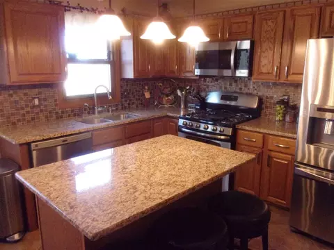 12294 Whispering Winds Dr, Roscoe, IL 61073 photo 7