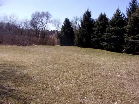 12294 Whispering Winds Dr, Roscoe, IL 61073 photo 4