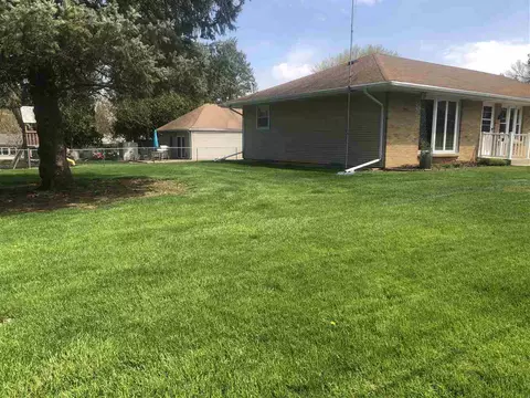 242 E 10th St, Pecatonica, IL 61063 photo 24