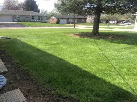 242 E 10th St, Pecatonica, IL 61063 photo 23