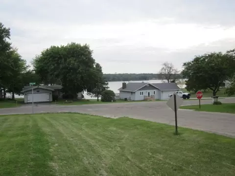 1488 Heather Ct, Lake Summerset, IL 61019 photo 2