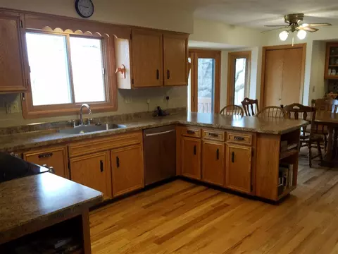 792 E Lightsville Rd, Leaf River, IL 61047 photo 8