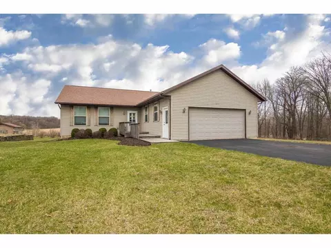 1691 Edgewood Dr, Lake Summerset, IL 61019 photo 1