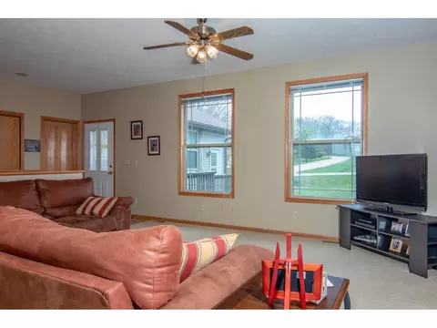 1691 Edgewood Dr, Lake Summerset, IL 61019 photo 4