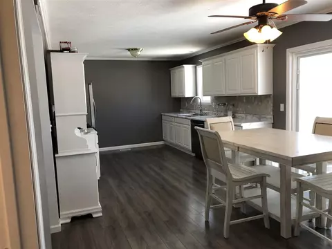 304 Wolf Den Cir, Davis Junction, IL 61020 photo 8