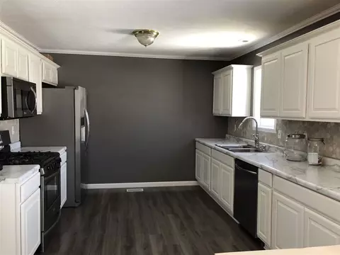 304 Wolf Den Cir, Davis Junction, IL 61020 photo 10