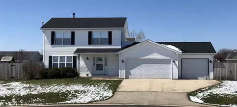 304 Wolf Den Cir, Davis Junction, IL 61020 photo 1