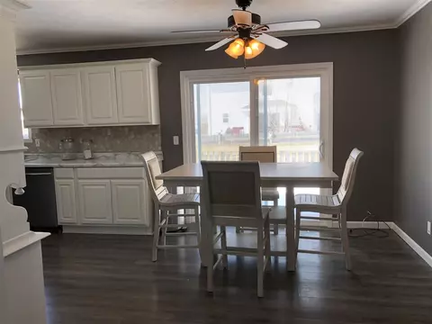 304 Wolf Den Cir, Davis Junction, IL 61020 photo 11