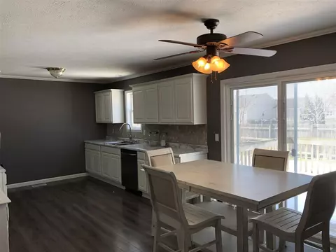 304 Wolf Den Cir, Davis Junction, IL 61020 photo 7