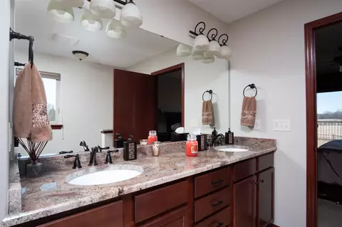 6350 Blomberg Sbr Rd, Cherry Valley, IL 61016 photo 11