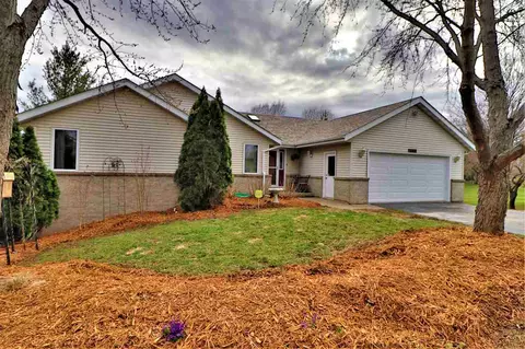 11530 Banbridge Dr, Roscoe, IL 61073 photo 2