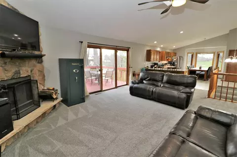 11530 Banbridge Dr, Roscoe, IL 61073 photo 4