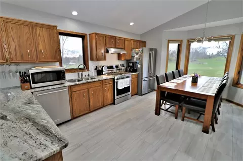 11530 Banbridge Dr, Roscoe, IL 61073 photo 6