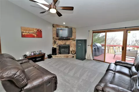 11530 Banbridge Dr, Roscoe, IL 61073 photo 3