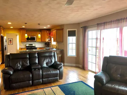4334 E Falcon Dr, Byron, IL 61010 photo 4