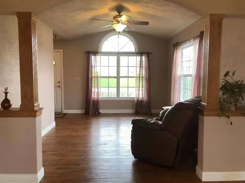4334 E Falcon Dr, Byron, IL 61010 photo 5