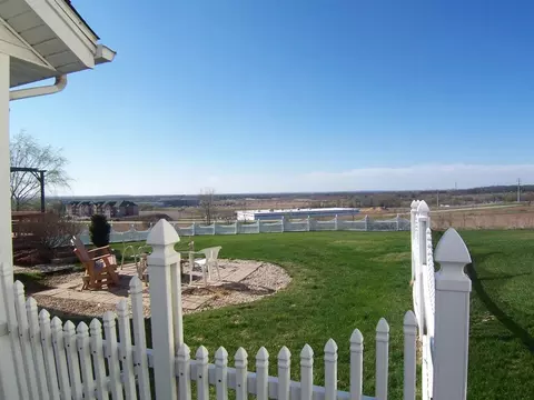 3549 Eagles Ridge Dr, Beloit, WI 53511 photo 6