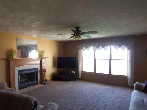 3549 Eagles Ridge Dr, Beloit, WI 53511 photo 10