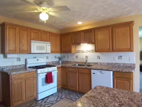 3549 Eagles Ridge Dr, Beloit, WI 53511 photo 21
