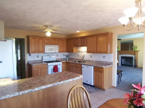 3549 Eagles Ridge Dr, Beloit, WI 53511 photo 18