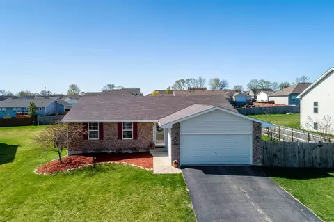 616 Ballymore Rd, Roscoe, IL 61073 photo 1