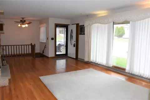 2815 E State St, Rockford, IL 61108 photo 5