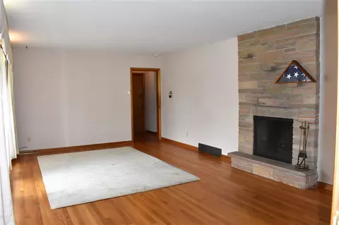 2815 E State St, Rockford, IL 61108 photo 3