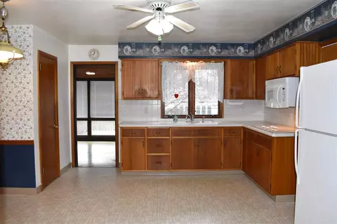 2815 E State St, Rockford, IL 61108 photo 6
