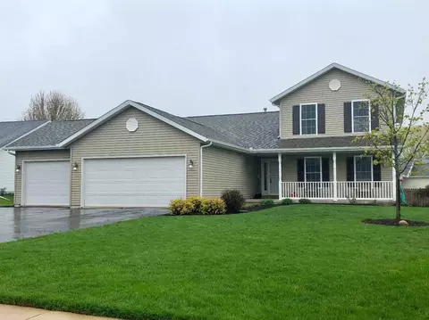802 Hampton Dr, Byron, IL 61010 photo 1