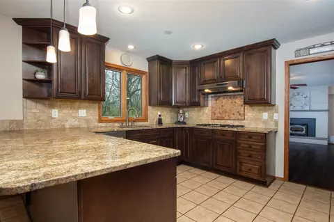 11965 Warblers Way, Roscoe, IL 61073 photo 6