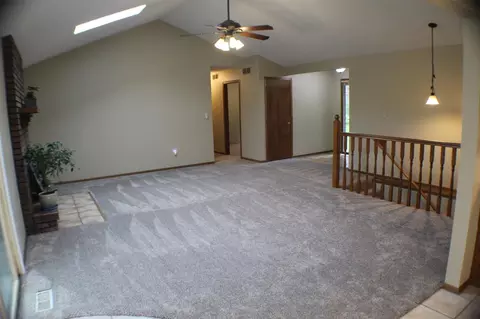 8268 Mark Dr, Roscoe, IL 61073 photo 4