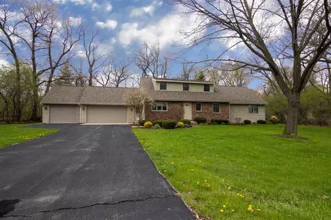 13906 Beaver Dr, Roscoe, IL 61073 photo 1