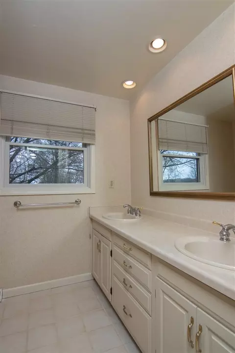 13906 Beaver Dr, Roscoe, IL 61073 photo 18