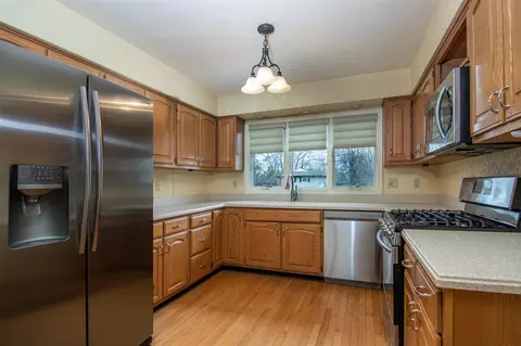 13906 Beaver Dr, Roscoe, IL 61073 photo 4